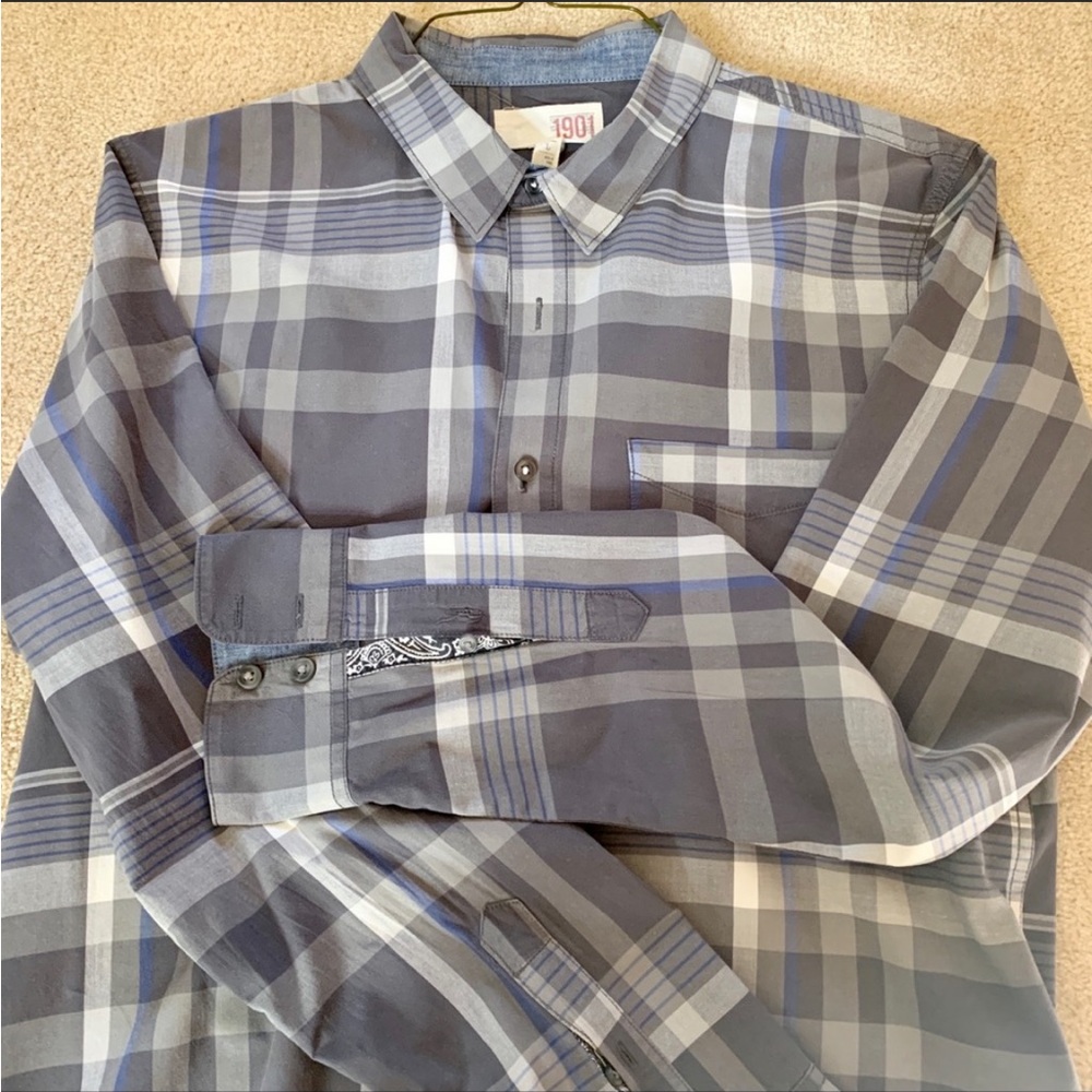 1901 Gray Plaid Button Down Shirt Size Large